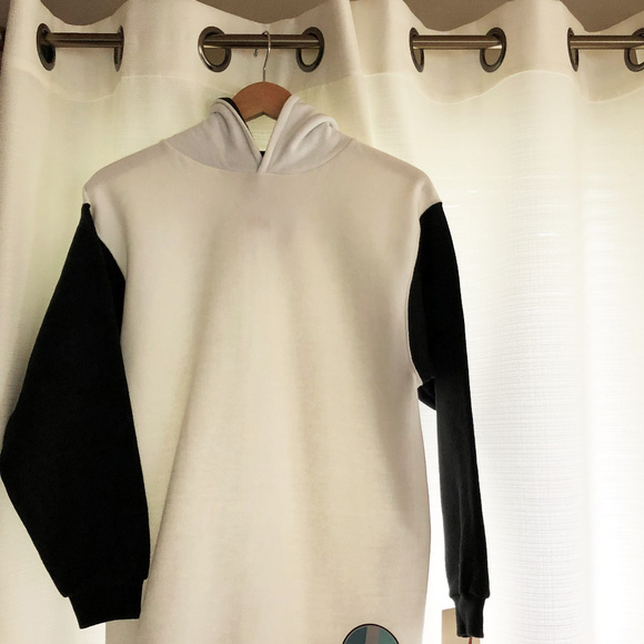 Nike Other - Nike girls new size L 14 hood sweatshirt 50%cotton Nike Other - Nike girls new size L 14 hood sweatshirt 50%cotton